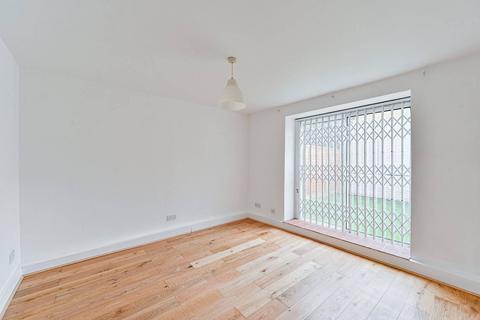 3 bedroom flat for sale, Loughborough Road, Camberwell, London, SE5