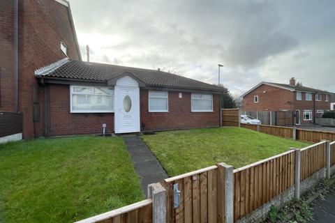 3 bedroom terraced house to rent, Sale Lane, Tyldesley, Manchester, M29