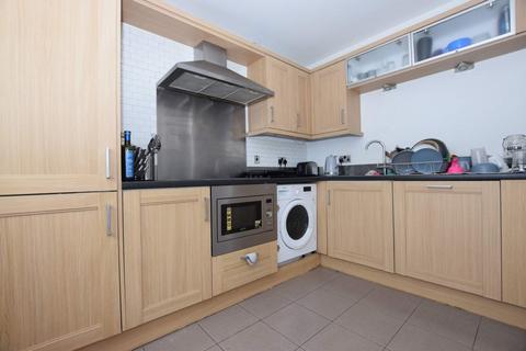 2 bedroom flat to rent, XQ7 Building, Taylorson Street South, Salford, M5