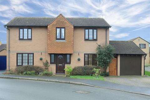 4 bedroom detached house for sale, The Meer, Fleckney LE8