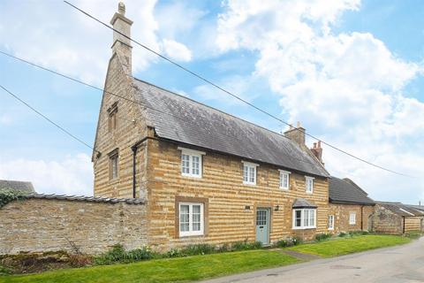 4 bedroom detached house for sale, Barlows Lane, Wilbarston, Northants LE16