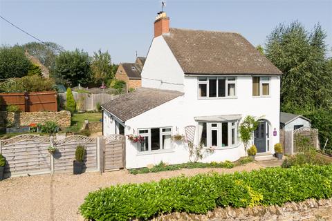 3 bedroom detached house for sale, Chapel Lane, Stoke Albany LE16