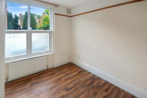 1 bedroom flat to rent, Montague Road, Tottenham