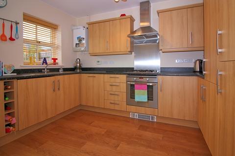 3 bedroom semi-detached house to rent, WOLVERTON - Lovely 3 bed semi with 2.5 bathrooms