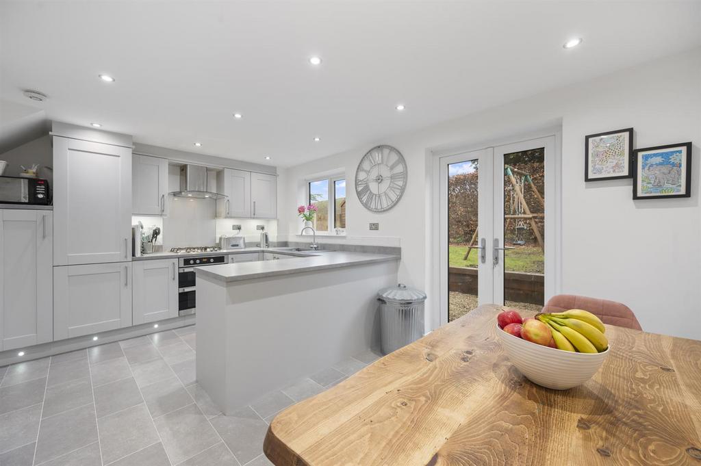 Dining Room towards garden.jpg