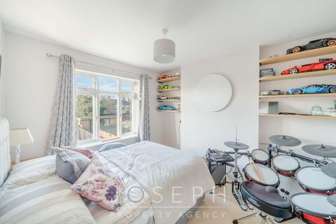 14 Avondale Road, Ipswich, IP3 9JT