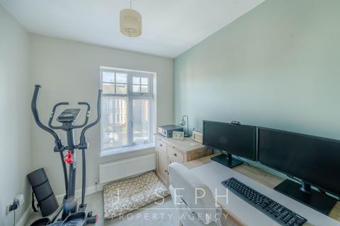 14 Avondale Road, Ipswich, IP3 9JT