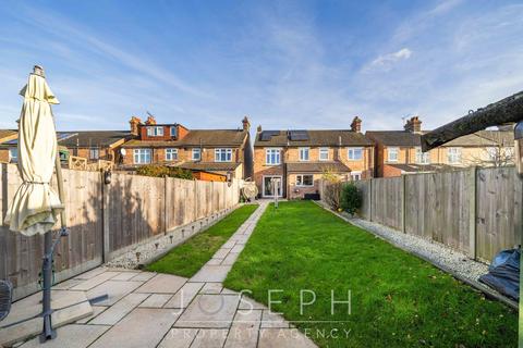 14 Avondale Road, Ipswich, IP3 9JT