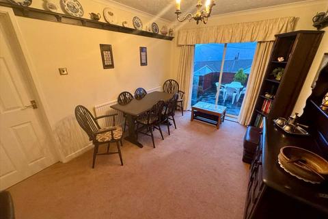 2 Green Acre Drive, Tonypandy, CF40 1DA