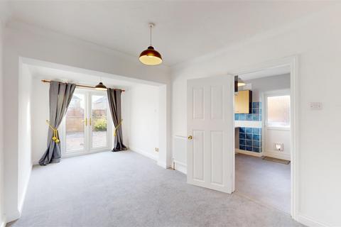 3 bedroom semi-detached house to rent, Caledonian Road, STAMFORD, Lincolnshire