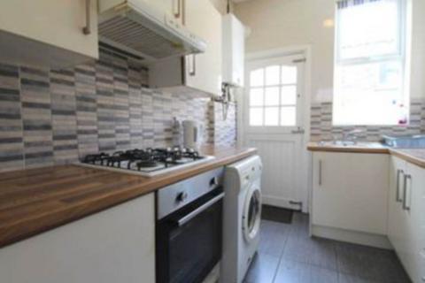 3 bedroom terraced house to rent, Freshfield Road, Liverpool L15