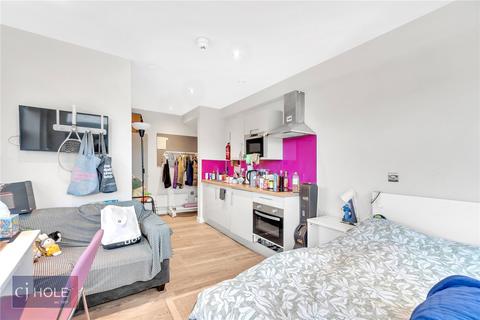 Studio to rent, Crown House, City Centre BS1