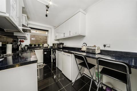 2 bedroom flat for sale, Stanmore Hill, Stanmore HA7