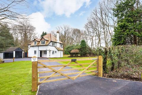 4 bedroom detached house to rent, Millfield Lane, Reigate, Surrey, KT20