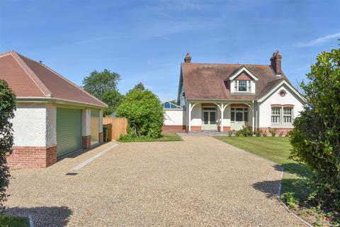 4 bedroom detached house for sale, Norwich Road, Halesworth IP19