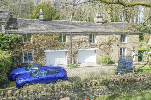 3 bedroom cottage to rent, Tor Side, Helmshore, Rossendale