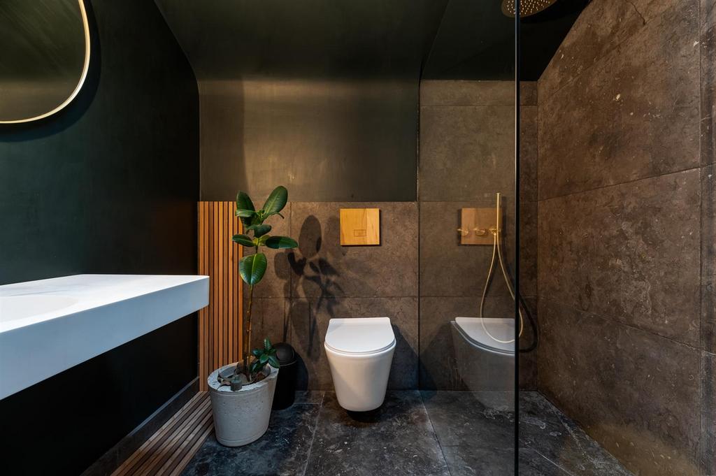 Master ensuite