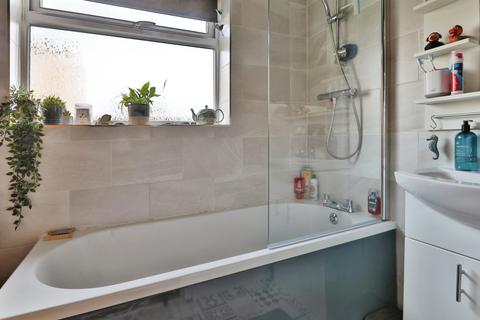 9 Ash Drive, Thorngumbald, Hull, HU12 9QW