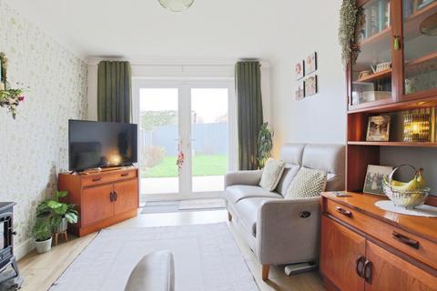 2 bedroom semi-detached bungalow for sale, Ash Drive, Thorngumbald, Hull, HU12 9QW
