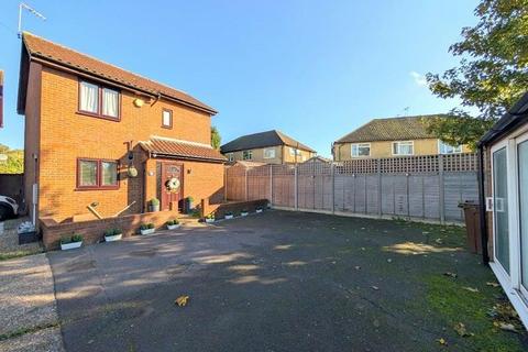 3 bedroom house for sale, Bedfont Close, Feltham TW14