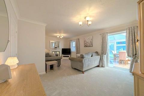 3 bedroom house for sale, Bedfont Close, Feltham TW14