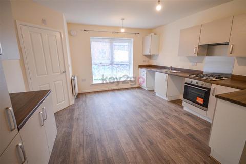 3 bedroom semi-detached house to rent, Stonecliffe Road, Sheffield