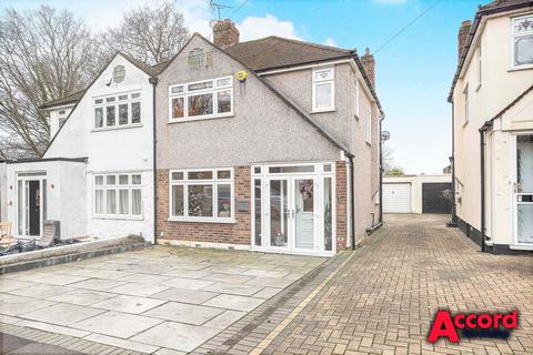 3 bedroom semi-detached house for sale, Seaforth Close, Romford, RM1