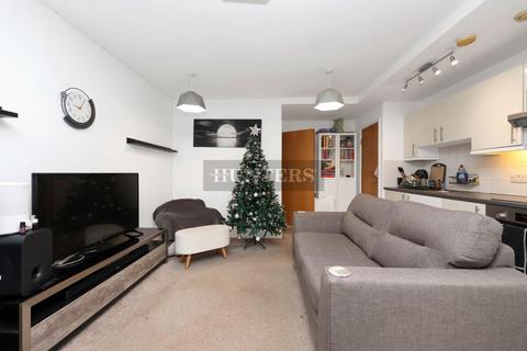 1 bedroom flat for sale, Whitby House, 26 Marsh Wall, E14 9AX