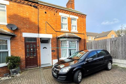 2 bedroom terraced house to rent, East Grove, Rushden, Northamptonshire