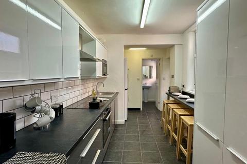 4 bedroom terraced house to rent, Gaul Street, Leicester