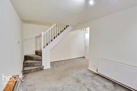 2 bedroom end of terrace house to rent, Milverton Green, Luton