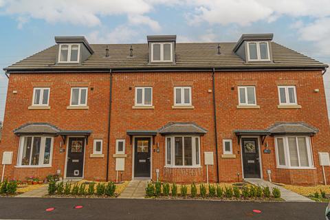 4 bedroom terraced house for sale, Chapel Field Way, Newport, NP19