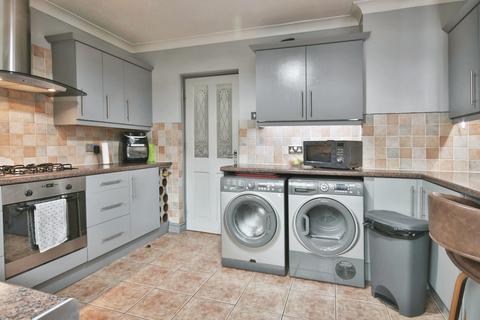 3 bedroom terraced house for sale, Rustenburg Street, Hull, East Riding of Yorkshire, HU9 2PS