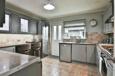 3 bedroom terraced house for sale, Rustenburg Street, Hull, East Riding of Yorkshire, HU9 2PS