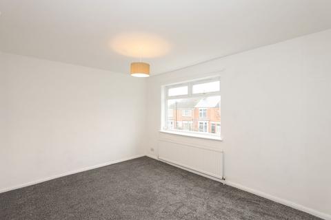 2 bedroom terraced house to rent, Sutton Hall Road, Chesterfield S44