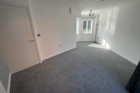 2 bedroom semi-detached house to rent, Autumn Road, Leicester