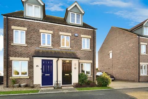 3 bedroom semi-detached house for sale, Nutmeg Crescent, Iwade, Sittingbourne