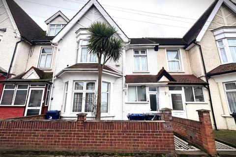 Witley Gardens, Southall, Middlesex, UB2