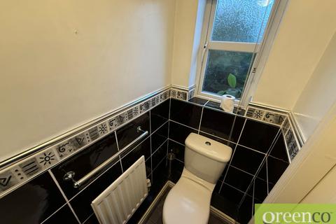 3 bedroom detached house to rent, Threadmill Lane, Salford M27