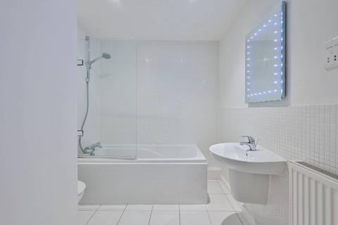 1 bedroom flat for sale, Shepperton Road, Islington, London, N1