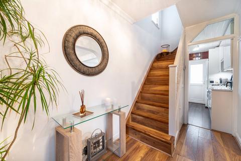 89 Bilton Road, Perivale, Greenford, UB6 7BB