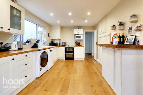 16 Acton Way, Cambridge, CB4 3SD