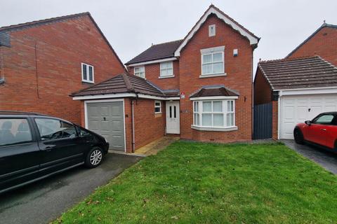 4 bedroom semi-detached house to rent, Bowness Grove, Willenhall, WV12