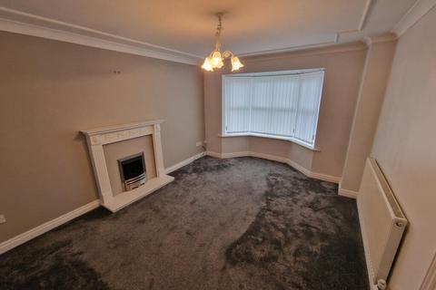 4 bedroom semi-detached house to rent, Bowness Grove, Willenhall, WV12