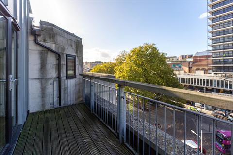 Studio to rent, St. Stephens House, Bristol BS1