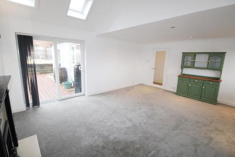 4 bedroom detached house to rent, Nightingale Drive, Weymouth DT3