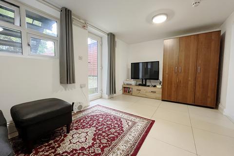 1 bedroom flat to rent, Spring Grove Road, Hounslow, TW3