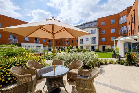 1 bedroom apartment for sale, Josiah Drive, Ickenham, Uxbridge, Buckinghamshire, UB10 8FB