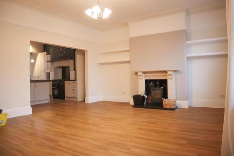 3 bedroom apartment to rent, Station Road, Clevedon BS21