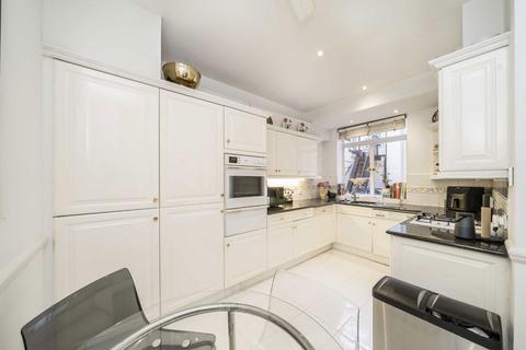 2 bedroom flat to rent, Berkeley Street, London W1J